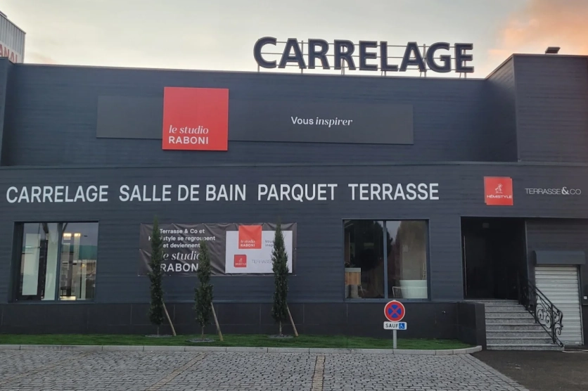 Le Studio Raboni, magasin carrelage et aménagement de la salle de bain à Coignières 78