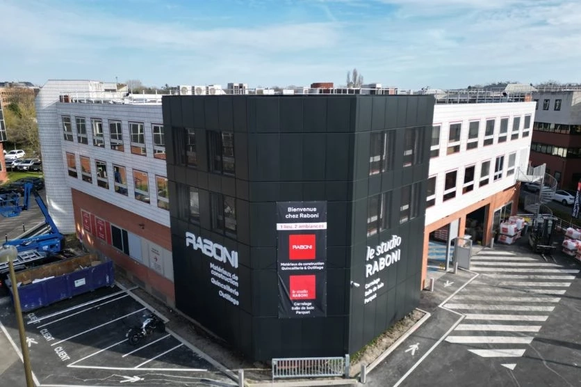 Nouveau magasin de carrelage et sanitaire au Pecq